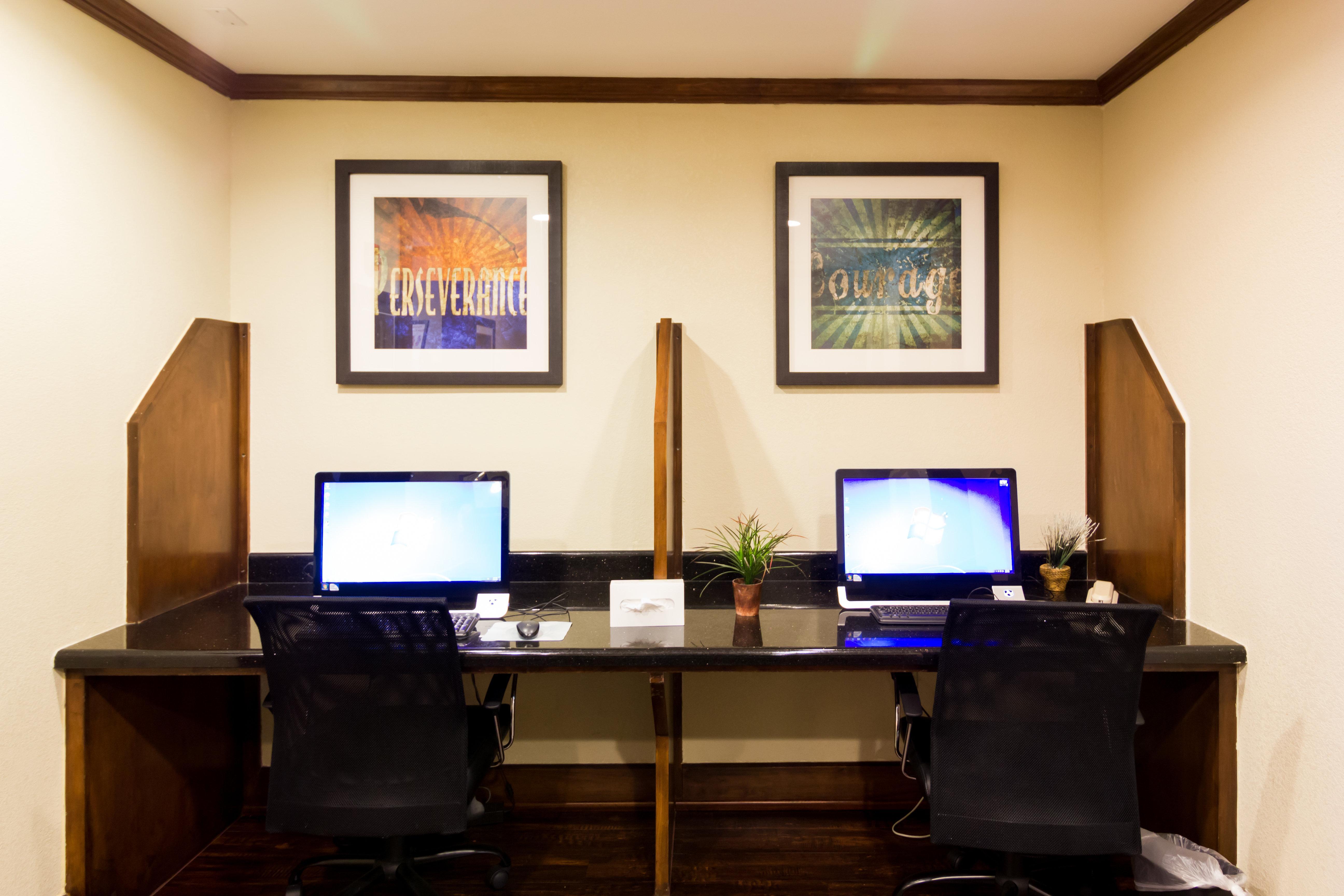 Staybridge Airport By Ihg Hotel Austin