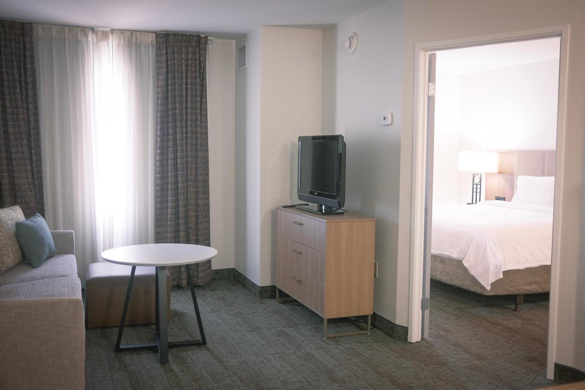 Staybridge Airport By Ihg