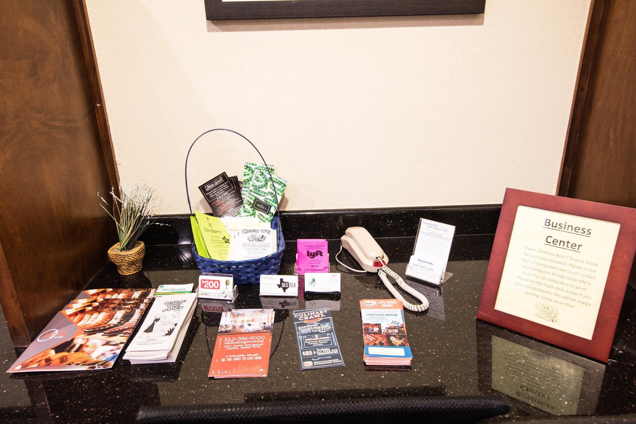 Staybridge Airport By Ihg Hotel Austin