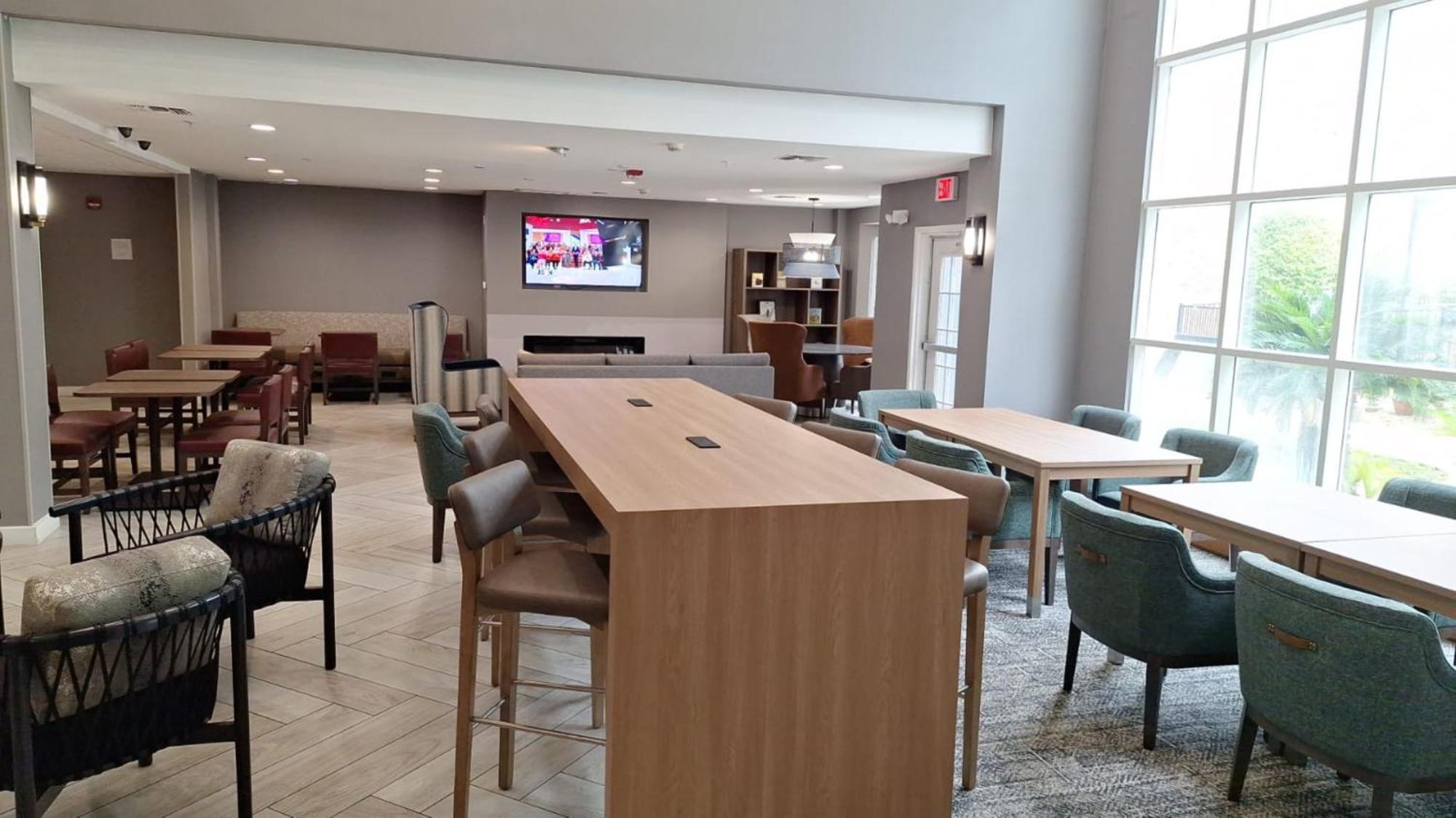 Staybridge Airport By Ihg Hotel 3*