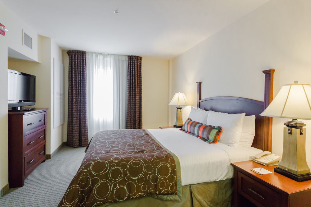 Staybridge Airport By Ihg Hotel 3*